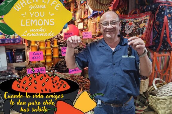 Cuando la vida amigos te dan puro chile, has salsita